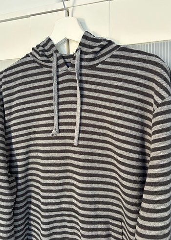 Gri Çizgili Kapüşonlu Kadın Sweatshirt - Görsel 3