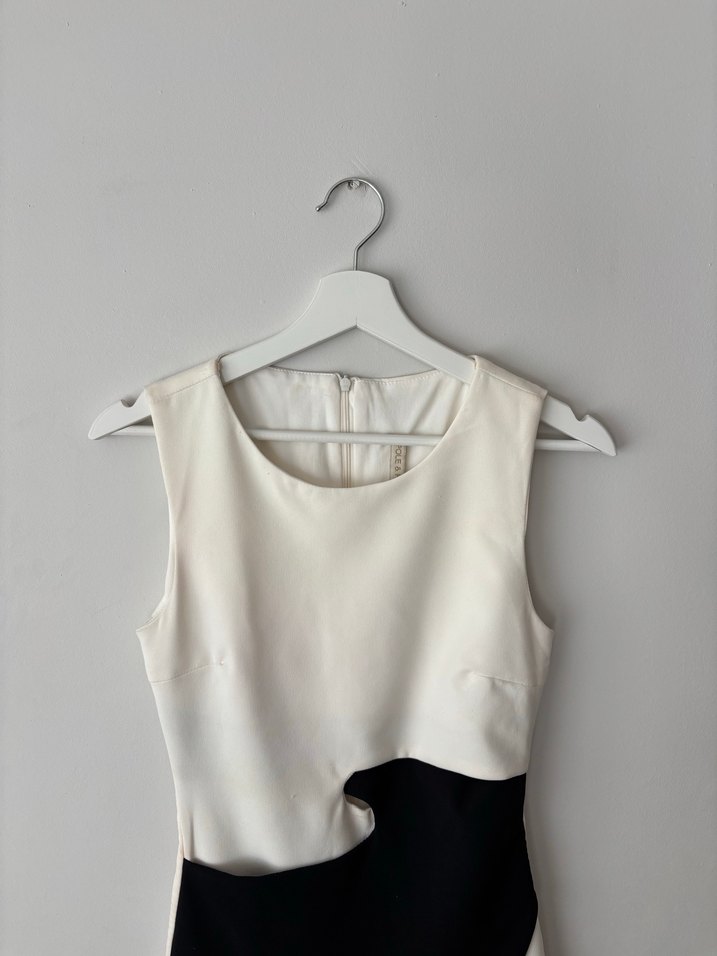 Kontrast Detaylı Siyah Beyaz Midi Elbise - Görsel 4