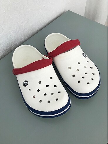 Beyaz crocs