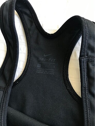 l Beden Nike spor sütyeni