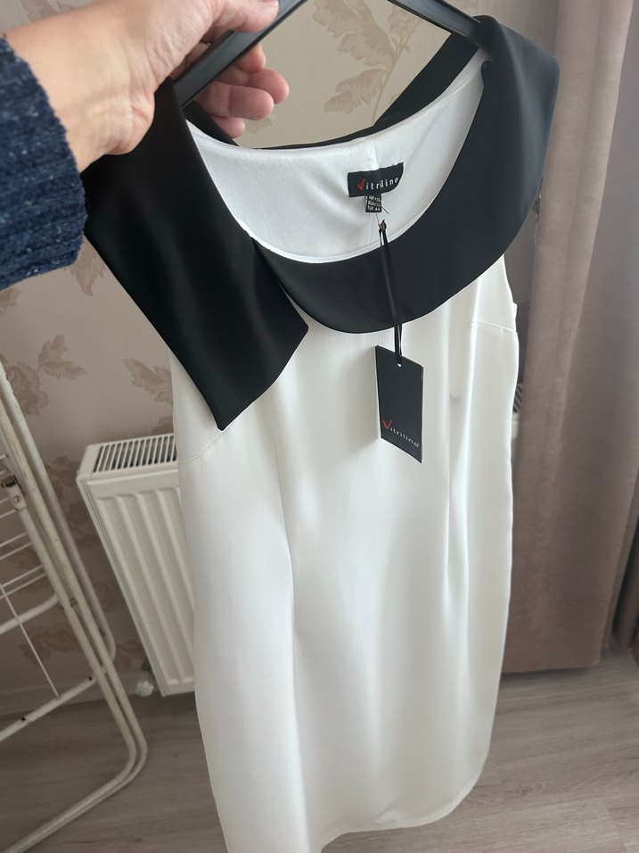 Siyah Yaka Detaylı Beyaz Midi Elbise - Görsel 3