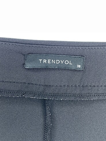 38 Beden siyah Renk Trendyol & Milla Kumaş Pantolon %70 İndirimli.