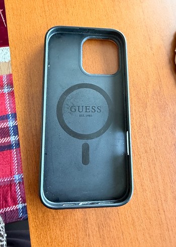 Gri Guess Telefon Kılıfı 16promax - Görsel 2