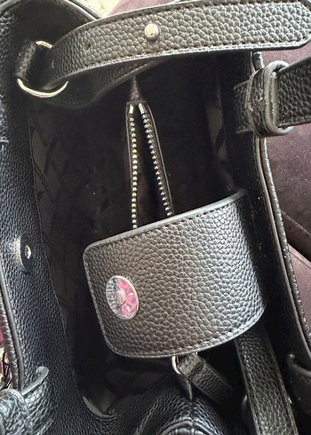 Armani Exchange Siyah Deri Tokalı Çanta - Görsel 5