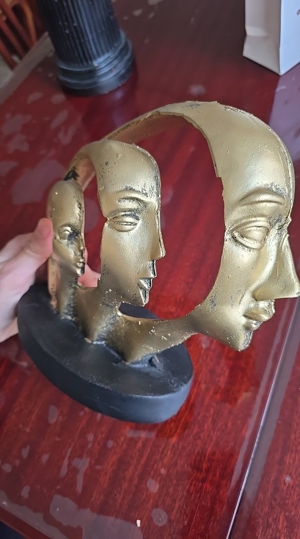 Altın Renkli Aile Figürü - Görsel 3