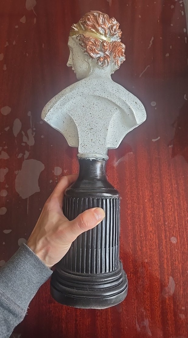 Efes Artemis Beyaz Büst Figürü Siyah Kaide Üzerinde - Görsel 3