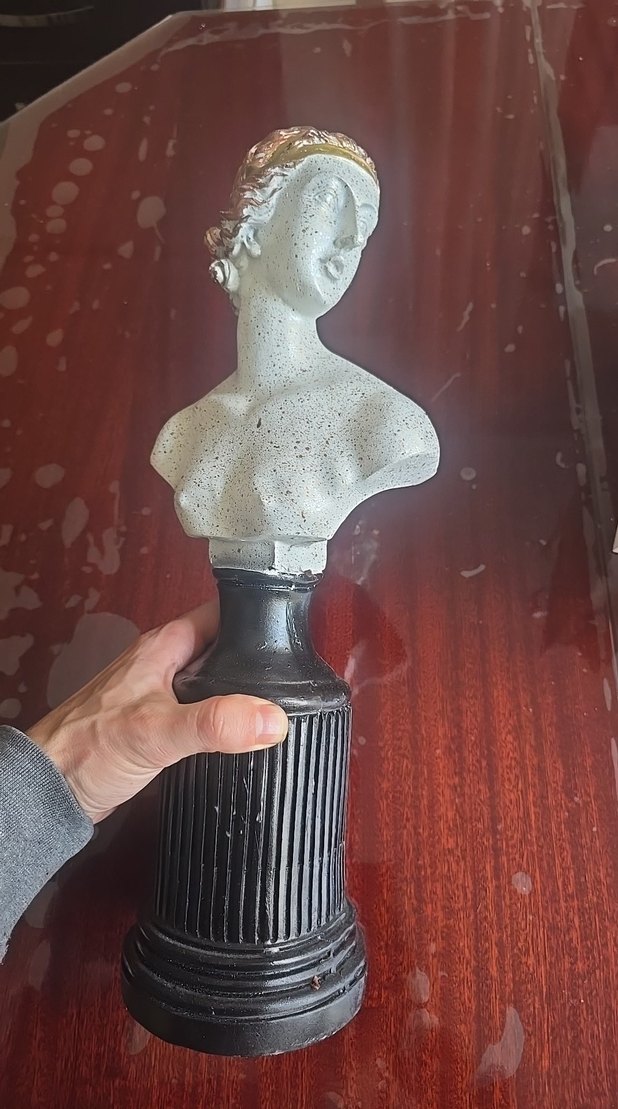 Efes Artemis Beyaz Büst Figürü Siyah Kaide Üzerinde - Görsel 2