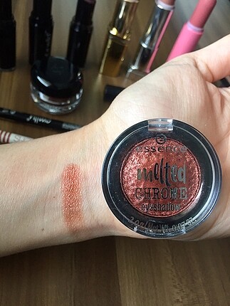 Essence melted chrome turuncu far