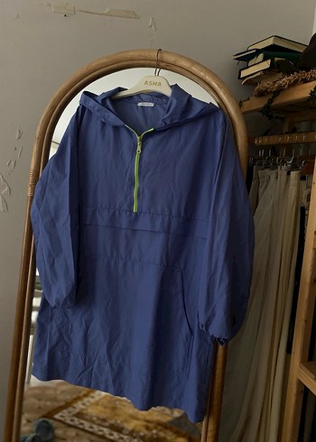 Mavi Midi Uzun Kollu Kapüşonlu Yağmurluk - Görsel 2