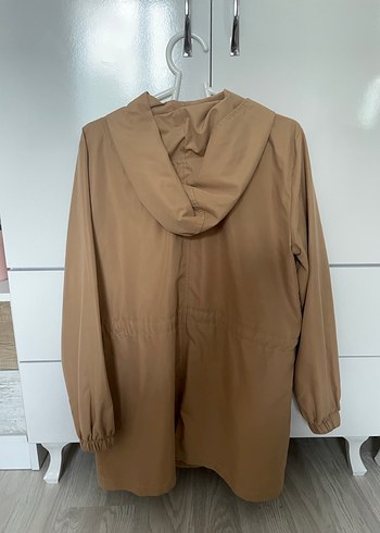 Bej Kadın Midi Boy Kapüşonlu Yağmurluk - Görsel 3