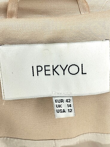 42 Beden ten rengi Renk ipekyol Trenchcoat %70 İndirimli.
