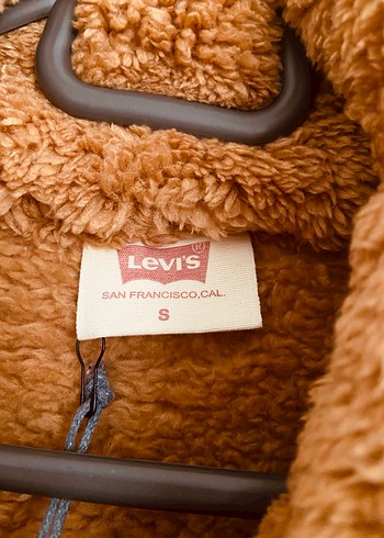 Kahverengi Kürklü Orijinal Levis Kadın Mont - Görsel 4