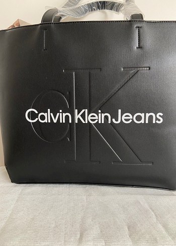 Calvin Klein Jeans Siyah Deri Kadın Çanta - Görsel 3