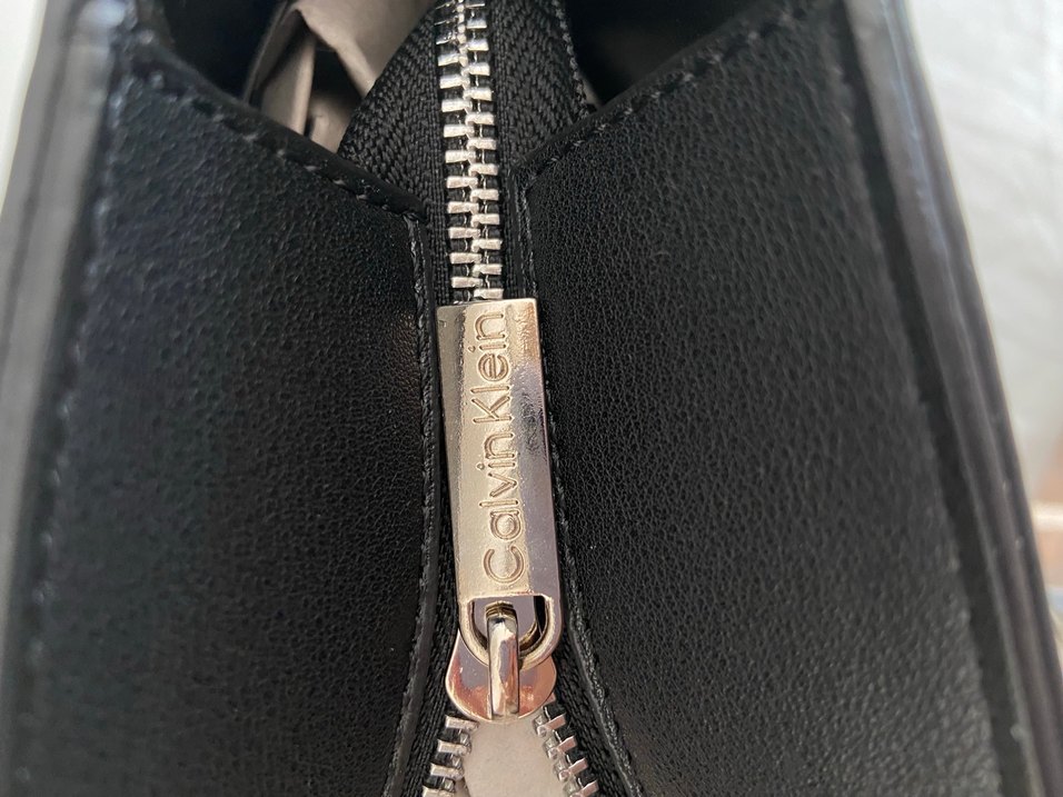 Calvin Klein Jeans Siyah Deri Kadın Çanta - Görsel 5