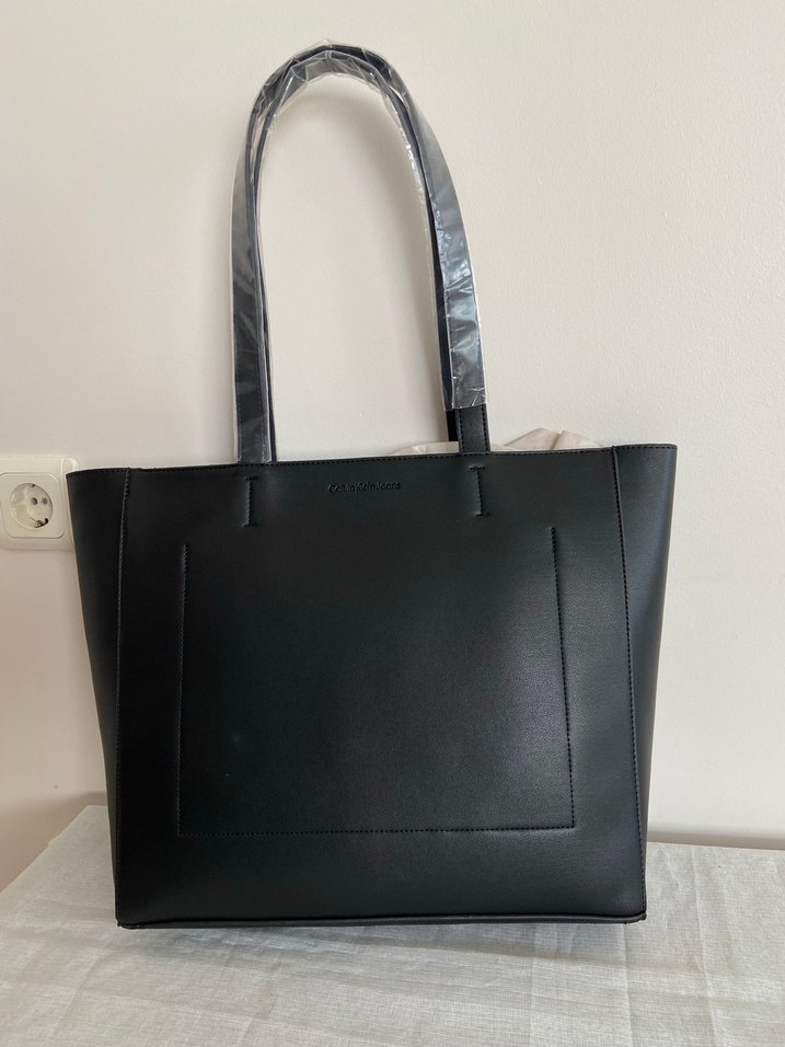 Calvin Klein Jeans Siyah Deri Kadın Çanta - Görsel 2