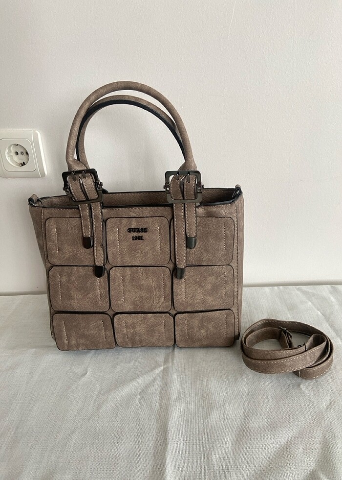 Vizon Guess Büyük Omuz Çantası - Görsel 4