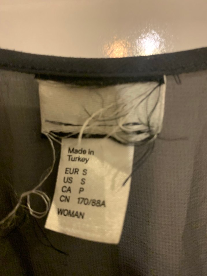 Siyah Fırfırlı Kolsuz Kadın Elbisesi - Görsel 4