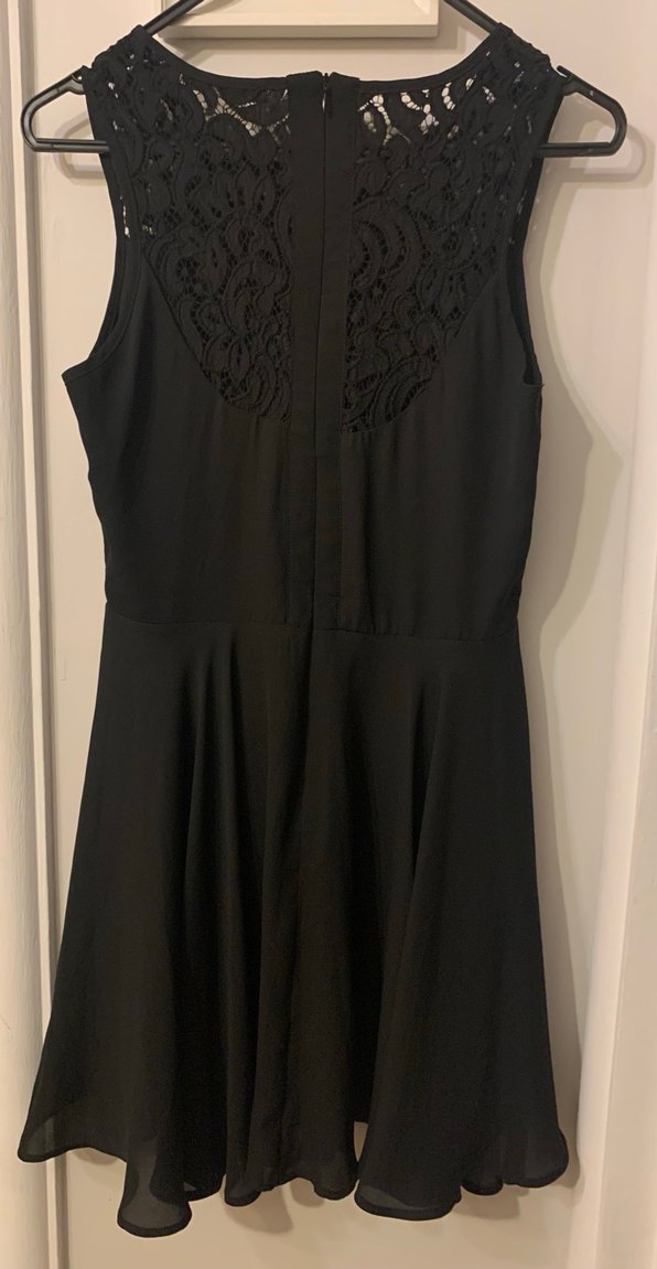 Dantel Detaylı Siyah Midi Elbise - Görsel 2