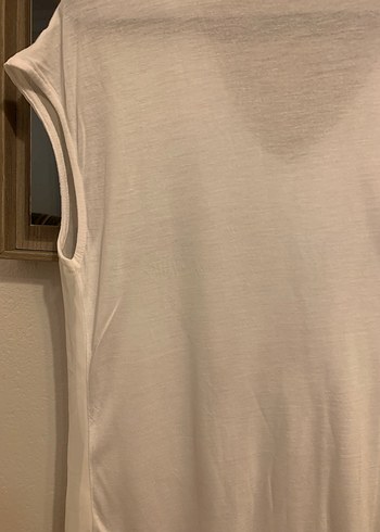 Beyaz V Yaka Kolsuz Kadın Bluz - Görsel 5