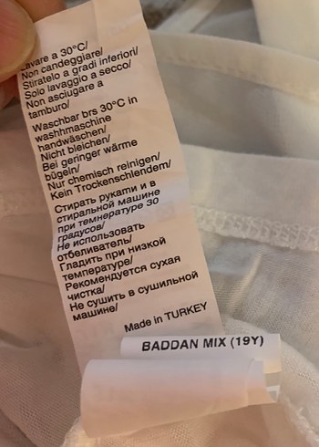 Beyaz V Yaka Kolsuz Kadın Bluz - Görsel 8