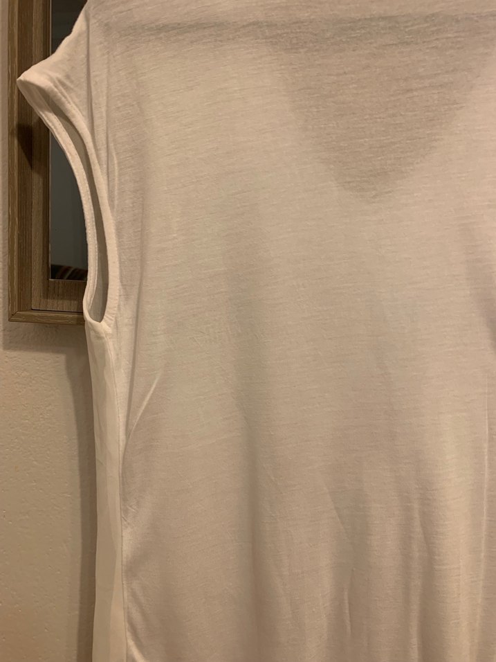 Beyaz V Yaka Kolsuz Kadın Bluz - Görsel 5