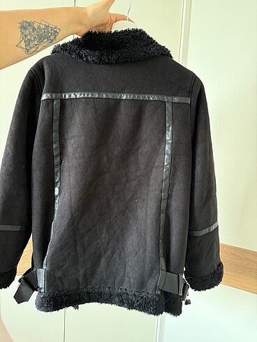 l Beden PULL AND BEAR MONT