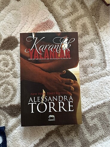Karanlık Yalanlar