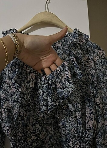 New Look çiçekli v yaka crop bluz