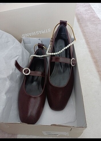 Zara STRASWANS kadın babet