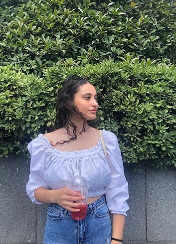 Düşük kol beyaz crop gömlek
