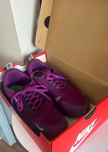 Mor Nike Kadın Spor Ayakkabı Velcro Detaylı