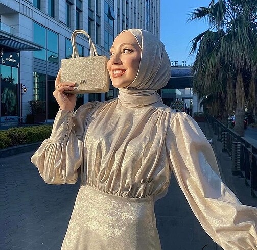 Işıltılı bej