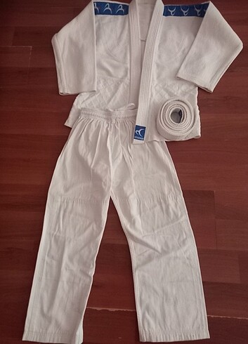 Diğer Judo kiyafeti