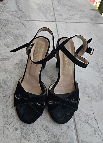 35 Beden siyah Renk Topuklu ayakkabı 