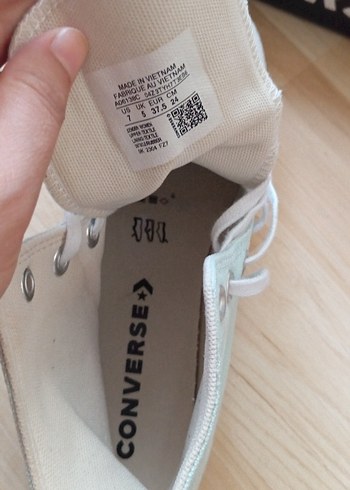 37,5 Beden Pastel Converse Kadın Spor Ayakkabı orjinaldir.