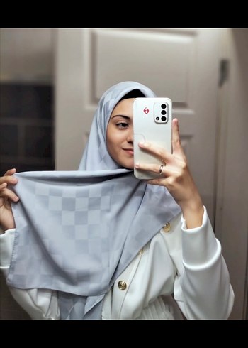 Diğer Eşarp
