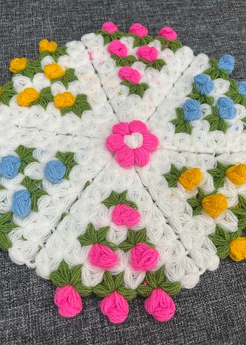 Renkli Çiçekli El Yapımı Dekoratif Örtü - Görsel 3