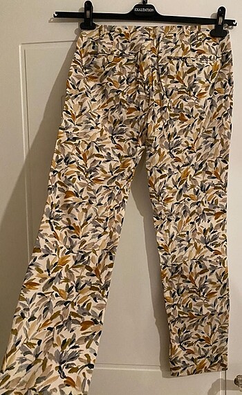Zara Zara çiçekli pantolon