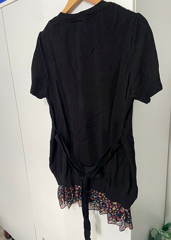 Siyah ve Önü Desenli Kısa Kollu Kazak - Görsel 8