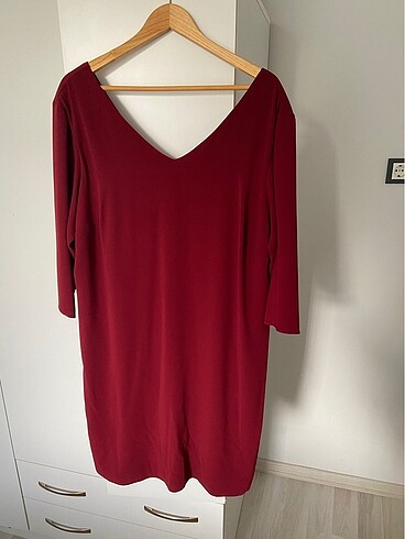 50 beden astarlı bordo elbise