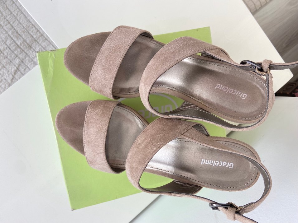 Bej Süet Platform Topuklu Kadın Ayakkabı - Görsel 3