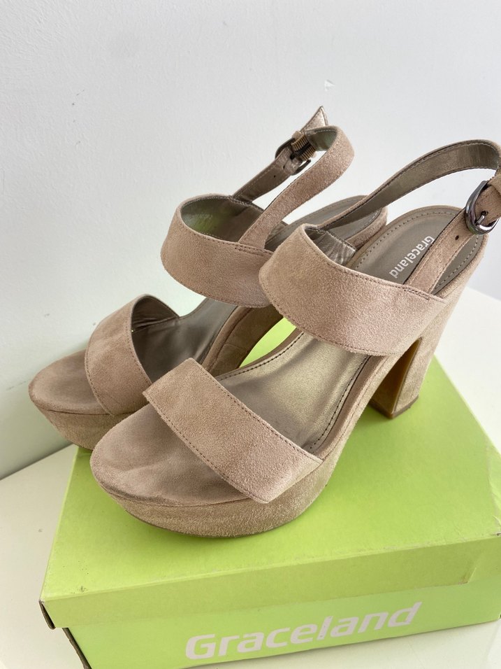 Bej Süet Platform Topuklu Kadın Ayakkabı - Görsel 2