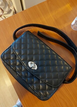 Stradivarius bel çantası 