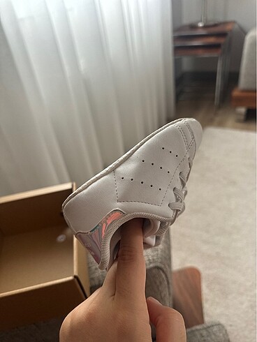 20 Beden beyaz Renk Adidas İlk adım ayakkabısı