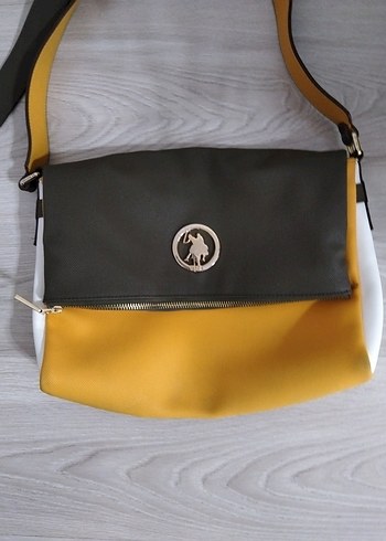U.S Polo Assn. Sarı Deri Tokalı Kadın Çanta