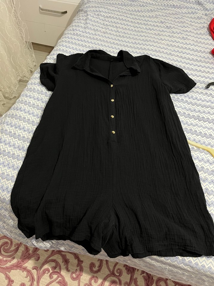 Siyah Kısa Kollu Düğmeli Keten Tulum - Görsel 4