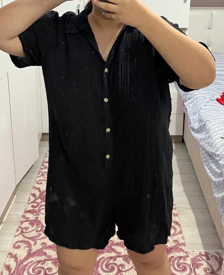 Siyah Kısa Kollu Düğmeli Keten Tulum - Görsel 2