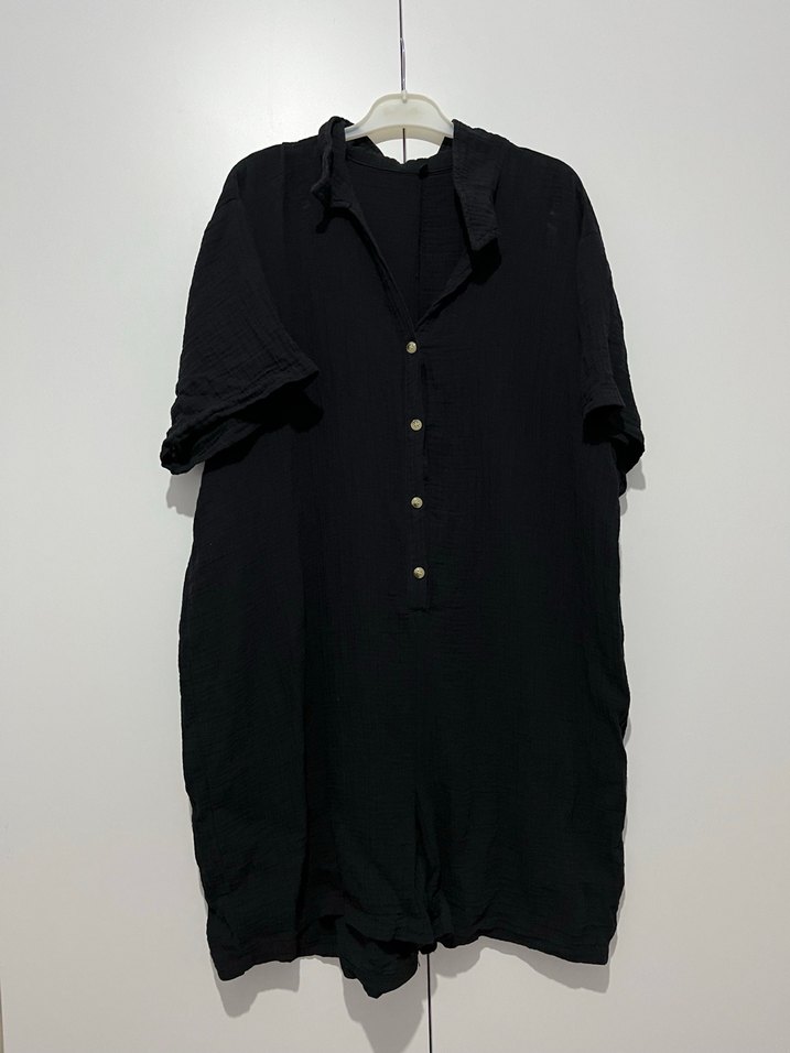 Siyah Kısa Kollu Düğmeli Keten Tulum - Görsel 3