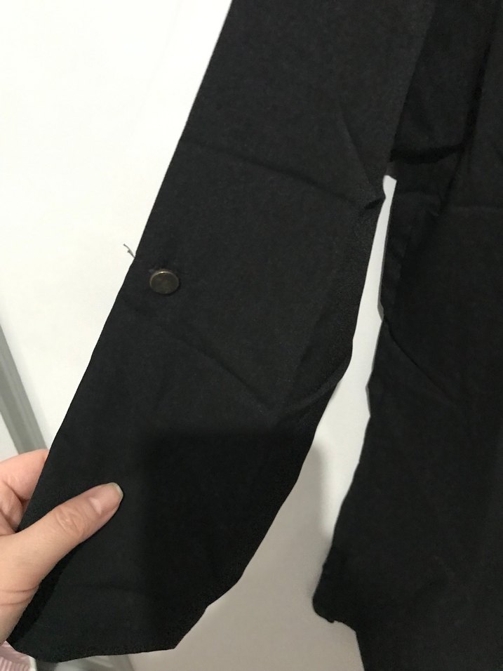 Siyah V Yaka Fermuarlı Kadın Bluz - Görsel 3