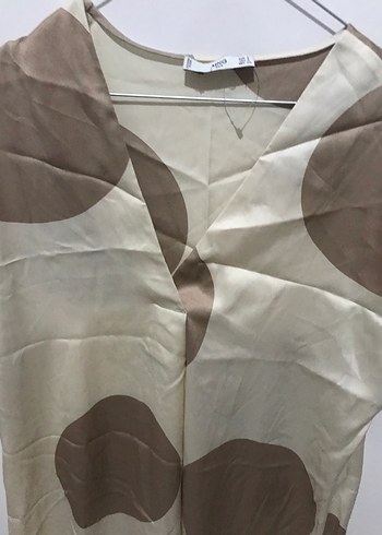 Krem V Yaka Kısa Kollu Kadın Elbise - Görsel 3